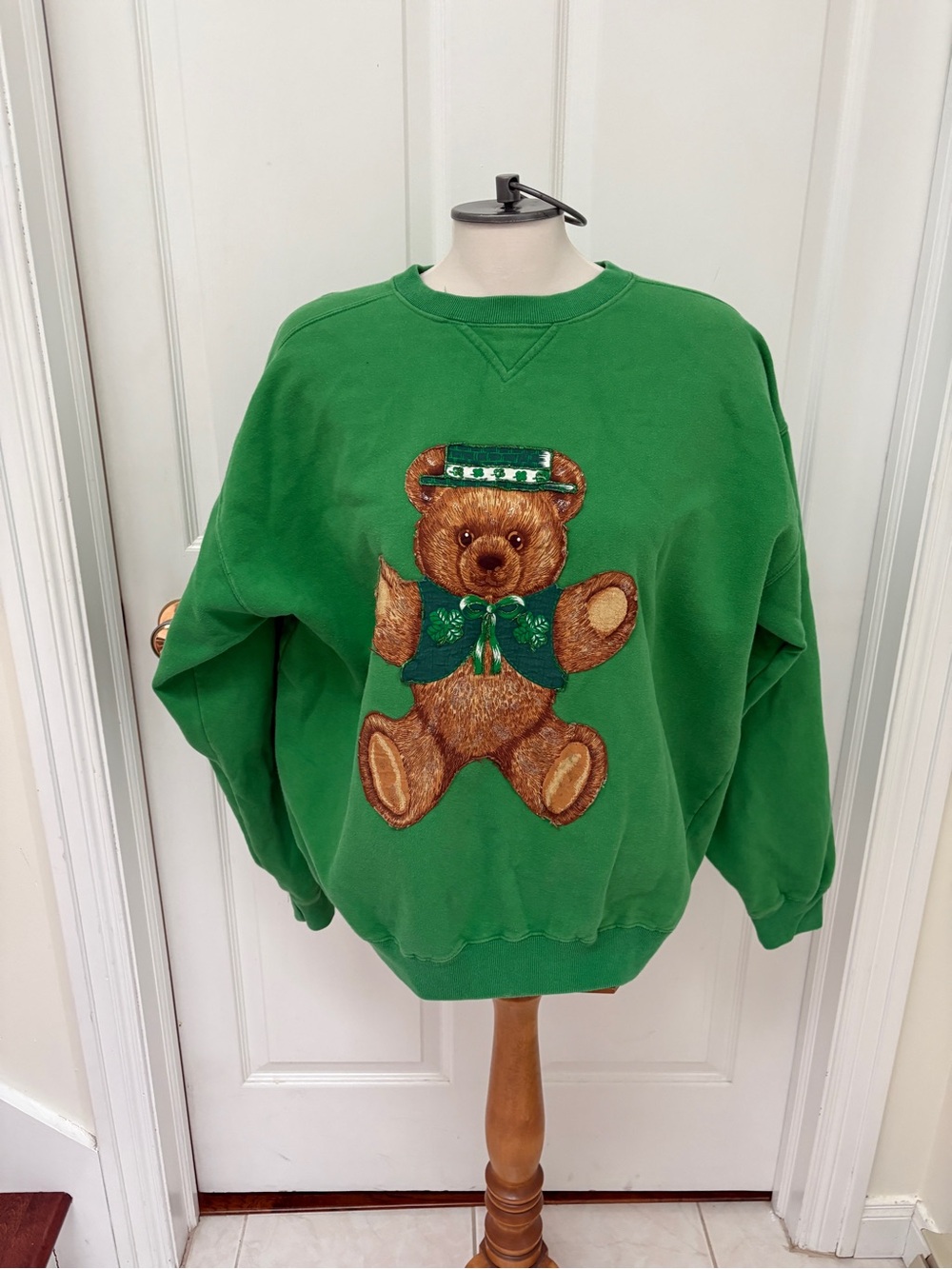 GAP Green Teddy Bear Crewneck Sweatshirt ladies large